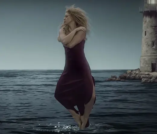 As es Nada, el nuevo video de Shakira en el que baila en el mar.
